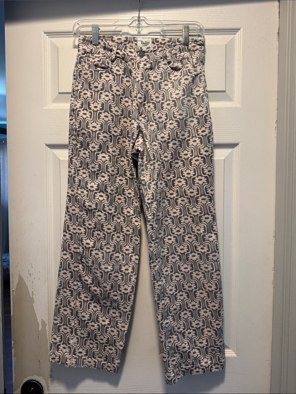 TACH Women's Wide Leg Pants in Cream and Gray Geometric Print